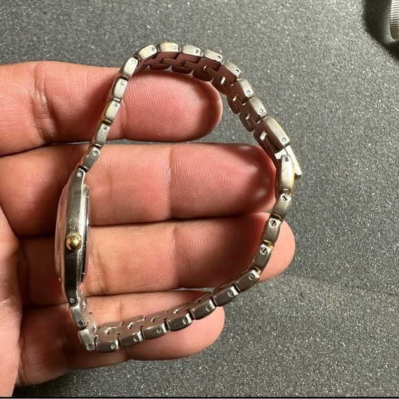 Anne Klein II Vintage Silver Gold Tone Ladies Quartz Watch Round Dial Working - Picture 10 of 10